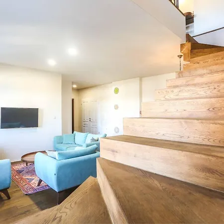Salim Apartment *